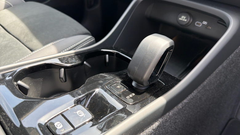 Volvo XC40 2.0 B3P Plus Dark 5dr Auto Petrol Estate